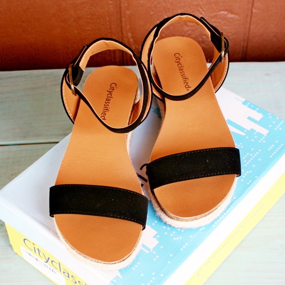 City Classified Tacoma Espadrille Sandals Black - Picture 2 of 4